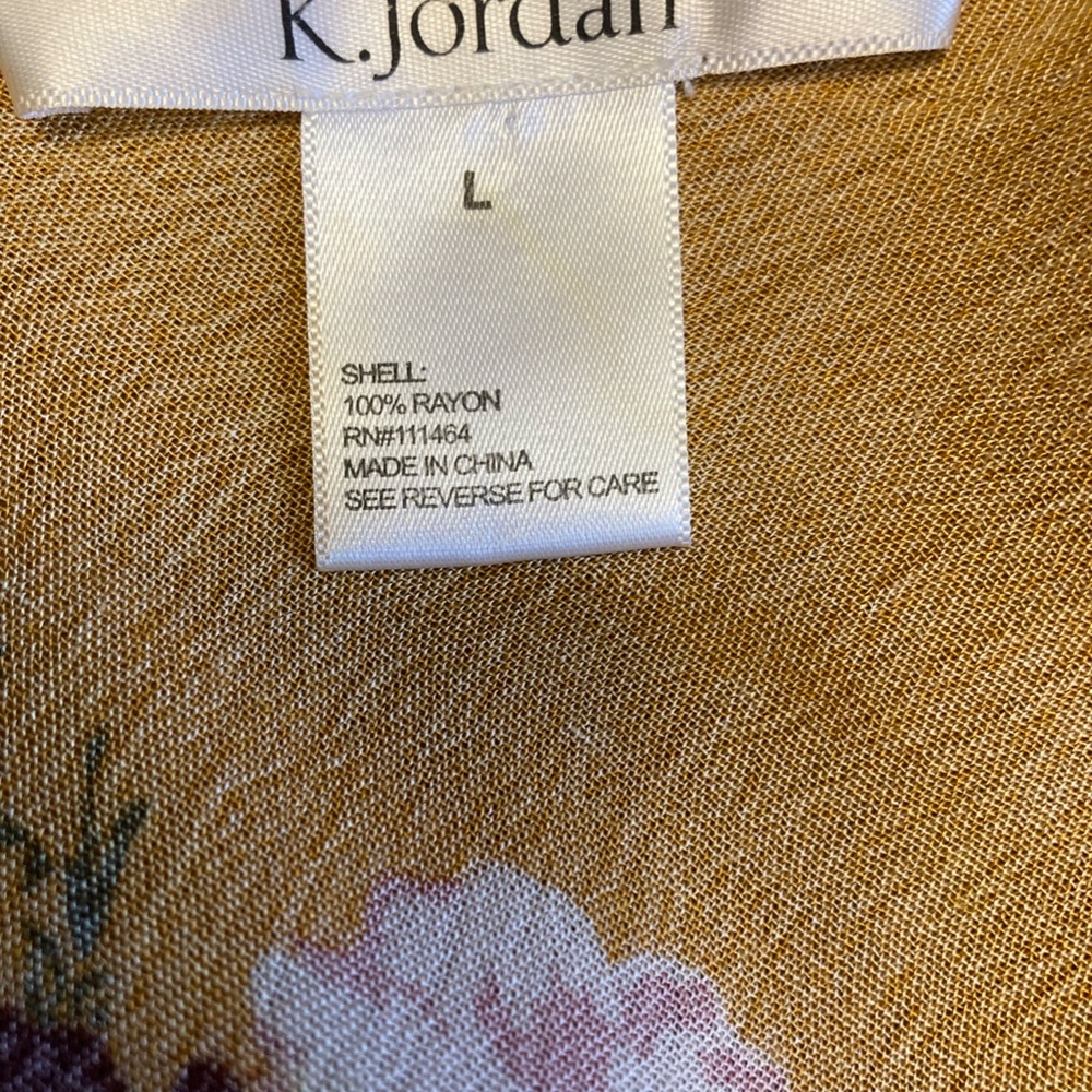 K Jordan gold and floral kimono, size L. - Picture 10 of 10